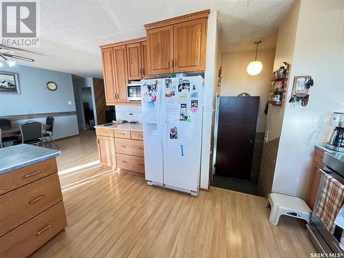 620 Griffin Street, Maple Creek, SK - Indoor Photo Showing Kitchen