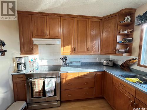 620 Griffin Street, Maple Creek, SK - Indoor Photo Showing Kitchen