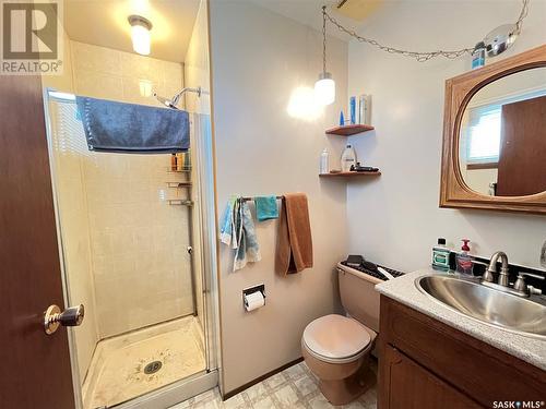 620 Griffin Street, Maple Creek, SK - Indoor Photo Showing Bathroom