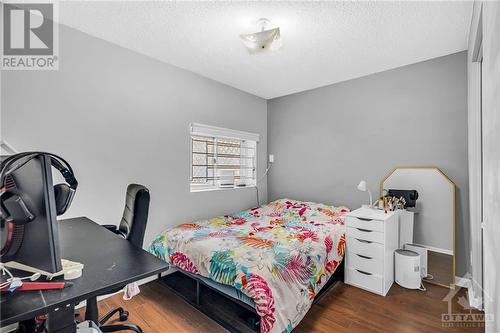 558 Gilmour Street, Ottawa, ON - Indoor Photo Showing Bedroom