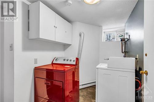 558 Gilmour Street, Ottawa, ON - Indoor Photo Showing Laundry Room