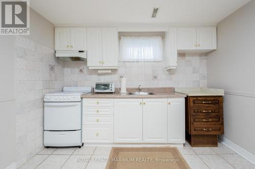 90 Goldsboro Road, Toronto, ON - Indoor Photo Showing Kitchen