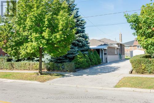 90 Goldsboro Road, Toronto, ON - Outdoor