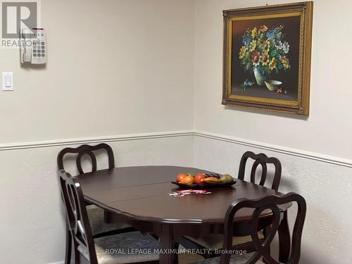 90 Goldsboro Road, Toronto, ON - Indoor Photo Showing Dining Room