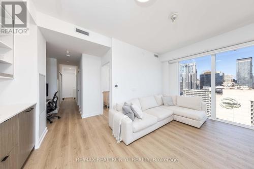 2516 - 20 Edward Street, Toronto, ON - Indoor Photo Showing Living Room