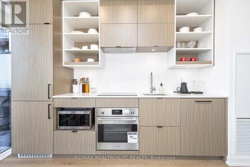 2516 - 20 Edward Street, Toronto, ON - Indoor Photo Showing Kitchen