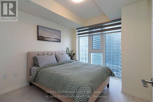 1717 - 9000 Jane Street, Vaughan, ON - Indoor Photo Showing Bedroom