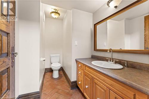 396 Murray St, North Bay, ON - Indoor Photo Showing Bathroom