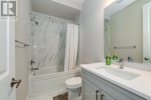 1286 Muskoka Heights, Milton, ON - Indoor Photo Showing Bathroom