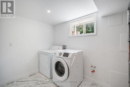 1665 Missenden Crescent, Mississauga, ON - Indoor Photo Showing Laundry Room