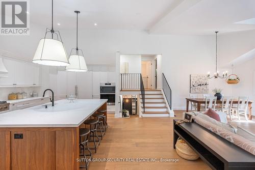 1665 Missenden Crescent, Mississauga, ON - Indoor Photo Showing Kitchen