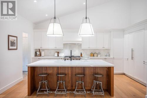 1665 Missenden Crescent, Mississauga, ON - Indoor Photo Showing Kitchen