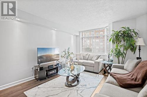 610 - 300 Webb Drive, Mississauga, ON - Indoor Photo Showing Living Room