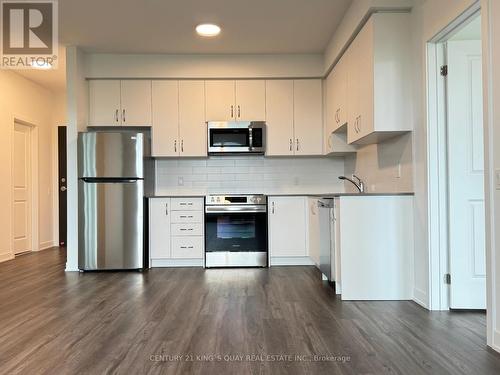 405 - 385 Arctic Red Drive, Oshawa, ON - Indoor Photo Showing Kitchen With Stainless Steel Kitchen