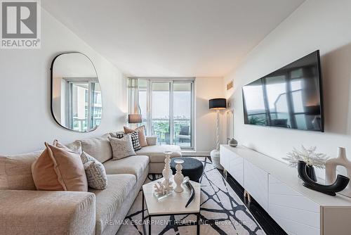 2701 - 225 Sherway Gardens Road, Toronto, ON - Indoor Photo Showing Living Room