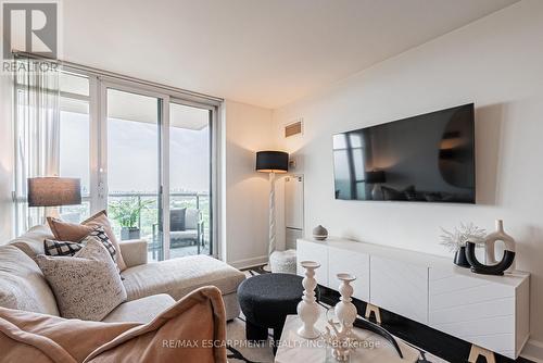 2701 - 225 Sherway Gardens Road, Toronto, ON - Indoor Photo Showing Living Room