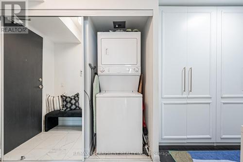 2701 - 225 Sherway Gardens Road, Toronto, ON - Indoor Photo Showing Laundry Room