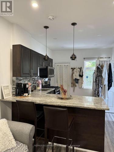 2 - 1152 King Street E, Hamilton, ON - Indoor Photo Showing Kitchen With Upgraded Kitchen