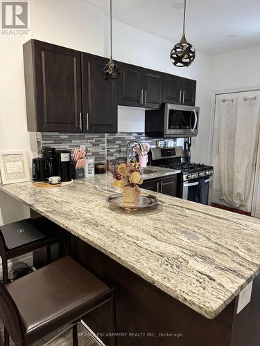 2 - 1152 King Street E, Hamilton, ON - Indoor Photo Showing Kitchen With Upgraded Kitchen