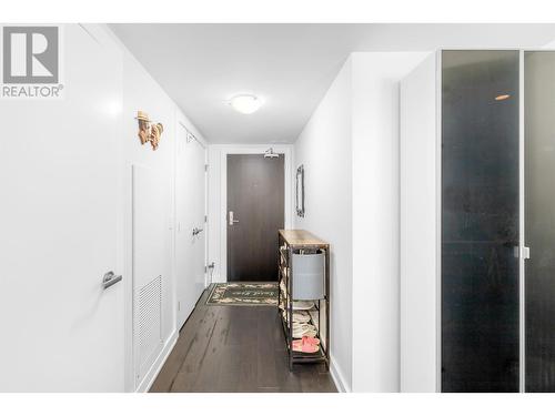 610 1372 Seymour Street, Vancouver, BC - Indoor Photo Showing Other Room