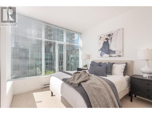 701-888 Homer Street, Vancouver, BC - Indoor Photo Showing Bedroom