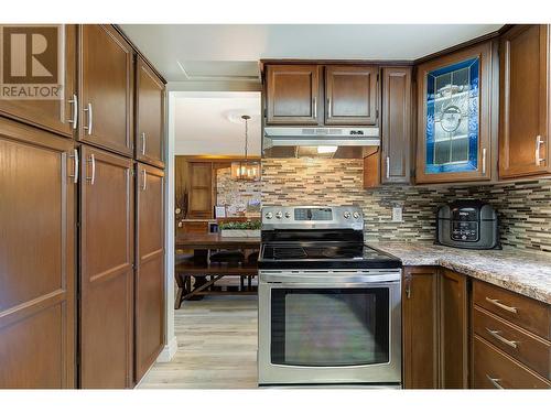 2935 Shannon Green Court, West Kelowna, BC - Indoor Photo Showing Kitchen