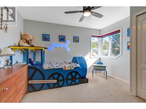 2935 Shannon Green Court, West Kelowna, BC - Indoor Photo Showing Bedroom