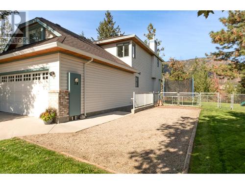 2935 Shannon Green Court, West Kelowna, BC - Outdoor