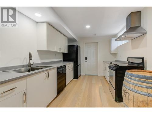 2935 Shannon Green Court, West Kelowna, BC - Indoor Photo Showing Kitchen With Double Sink