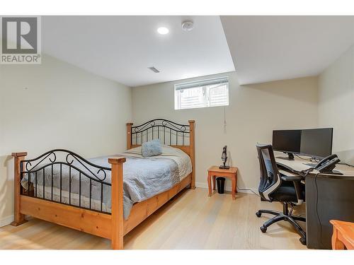 2935 Shannon Green Court, West Kelowna, BC - Indoor Photo Showing Bedroom