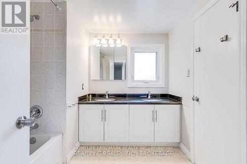 2149 Constance Drive, Oakville, ON - Indoor Photo Showing Bathroom