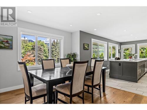 2825 Parkland Place, Blind Bay, BC - Indoor Photo Showing Dining Room