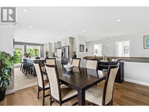 2825 Parkland Place, Blind Bay, BC - Indoor Photo Showing Dining Room