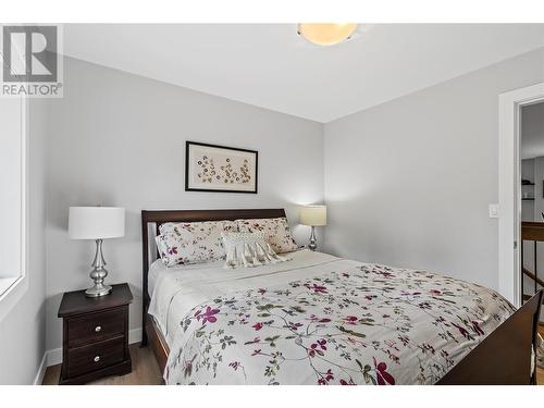 2825 Parkland Place, Blind Bay, BC - Indoor Photo Showing Bedroom