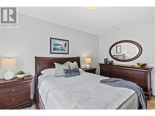 2825 Parkland Place, Blind Bay, BC - Indoor Photo Showing Bedroom