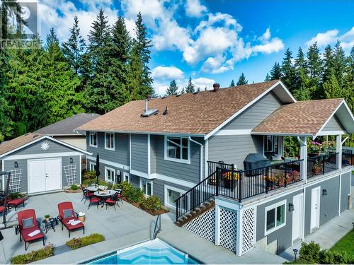 2825 Parkland Place, Blind Bay, BC - Outdoor With In Ground Pool