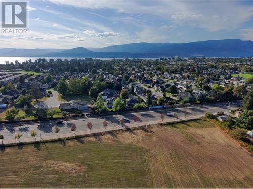 1137 Windermere Court, Kelowna, BC - Outdoor With View