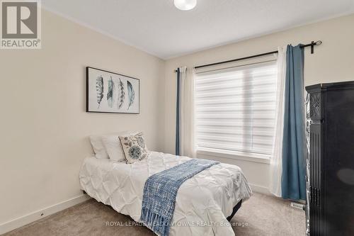 2662 Castlegate Crossing, Pickering, ON - Indoor Photo Showing Bedroom