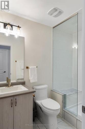 2662 Castlegate Crossing, Pickering, ON - Indoor Photo Showing Bathroom