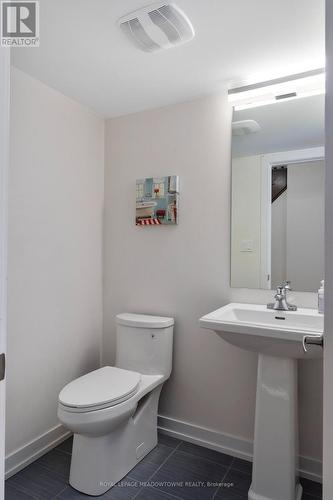 2662 Castlegate Crossing, Pickering, ON - Indoor Photo Showing Bathroom