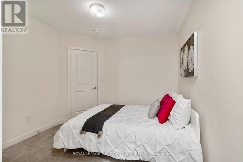 2662 Castlegate Crossing, Pickering, ON - Indoor Photo Showing Bedroom