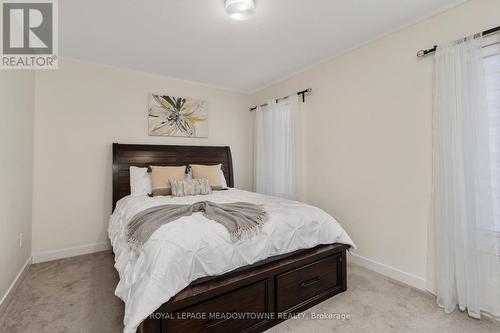 2662 Castlegate Crossing, Pickering, ON - Indoor Photo Showing Bedroom