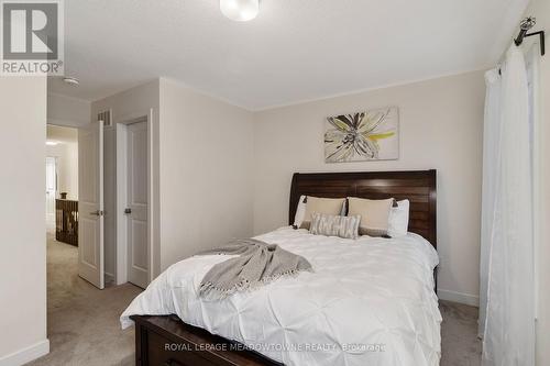 2662 Castlegate Crossing, Pickering, ON - Indoor Photo Showing Bedroom