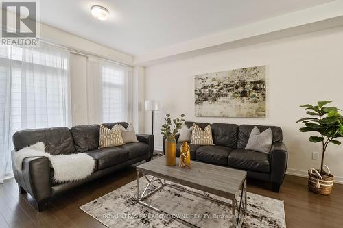 2662 Castlegate Crossing, Pickering, ON - Indoor Photo Showing Living Room