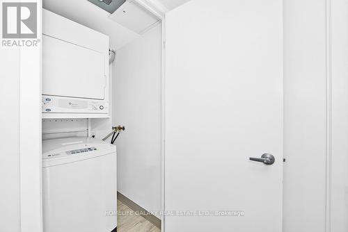 2708 - 36 Lee Centre Drive, Toronto, ON - Indoor Photo Showing Laundry Room