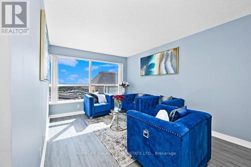 2708 - 36 Lee Centre Drive, Toronto, ON - Indoor Photo Showing Living Room