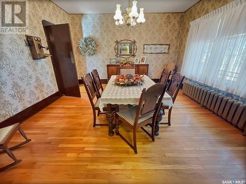 460 4Th Avenue Ne, Swift Current, SK - Indoor Photo Showing Dining Room