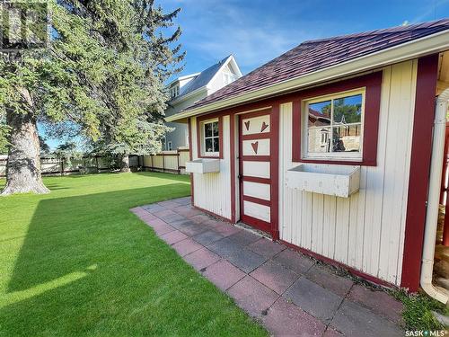 460 4Th Avenue Ne, Swift Current, SK - Outdoor