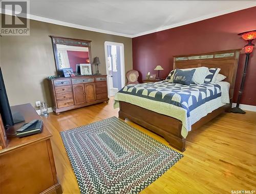 460 4Th Avenue Ne, Swift Current, SK - Indoor Photo Showing Bedroom