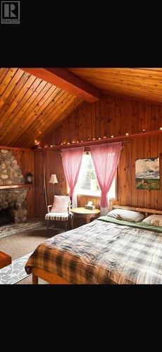 4171 Ashe Crescent, Scotch Creek, BC - Indoor Photo Showing Bedroom